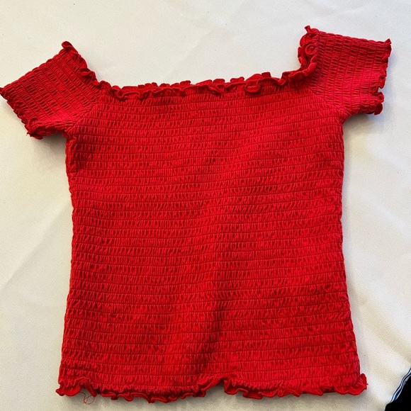 Hollister Red Smocked off the shoulder stretchy top Size Small - Picture 6 of 6
